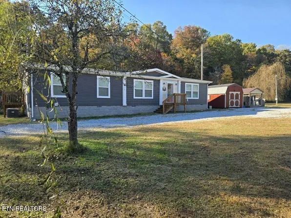 2022 Old Harriman Hwy, Oliver Springs, TN 37840