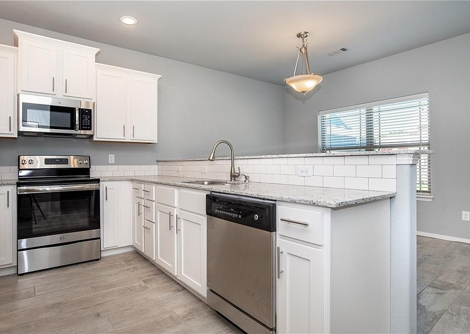 Indus Homes 1322 Corsica Apartments Fayetteville, AR Zillow