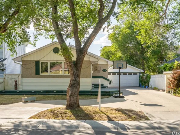 24 Mayfair CRESCENT, Regina, SK S4S 4H5