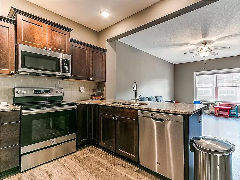 1411 SW Campus Ln — Photo 9