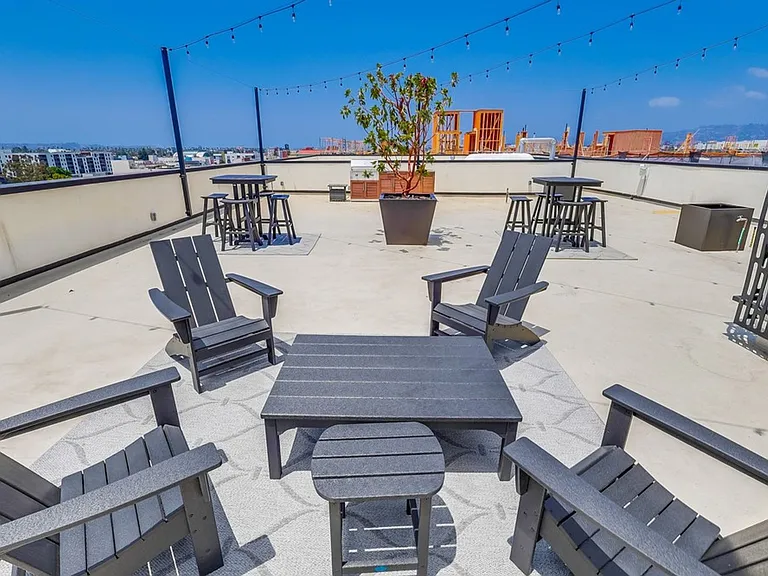 Lux Lofts LA — Photo 60