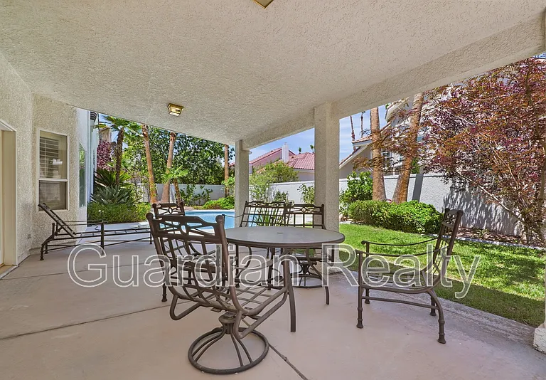 1888 Woodhaven Dr — Photo 47