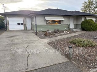 2242 Stillingfleet Rd, Kelowna, BC V1Y7Y9