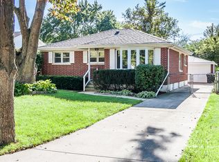 264 N Shaddle Ave, Mundelein, IL