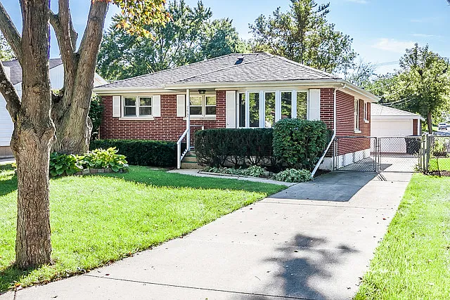 264 N Shaddle Ave photo 1