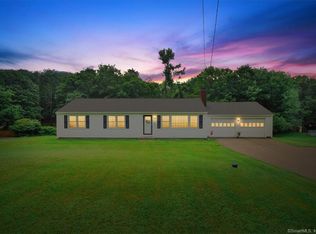 227 Mansion Rd, Hamden, CT 06518