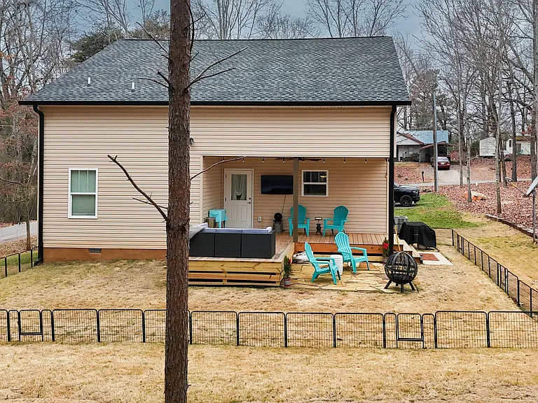 270 Townview Dr — Photo 14