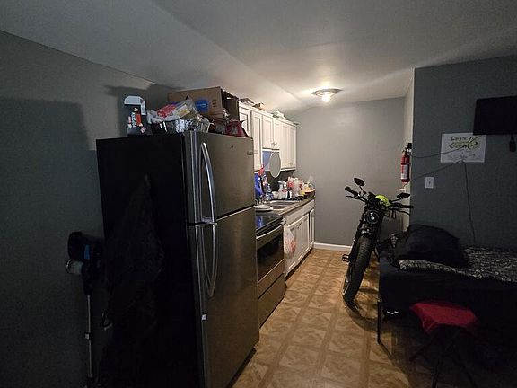 4th image of 116 W Park Dr