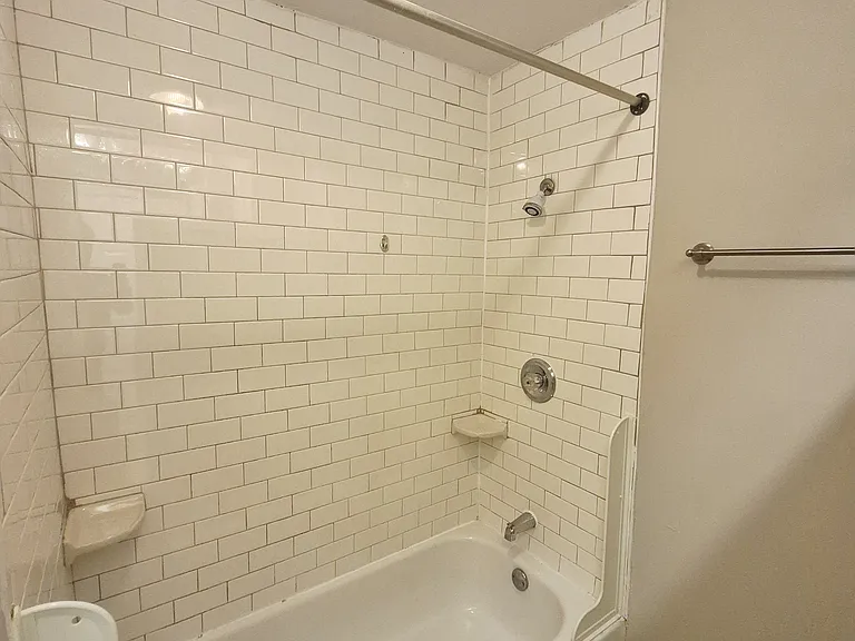3209 3rd Ave #A — Photo 14