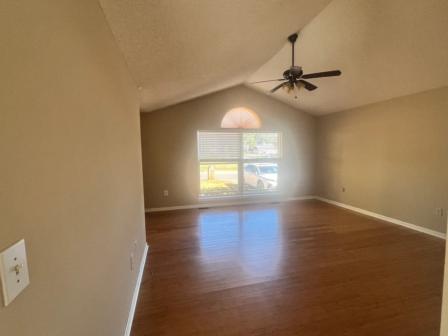 3 bed, 1790 sqft, $1,850 — Photo 3