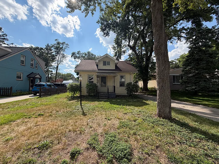 23487 Republic Ave — Photo 1