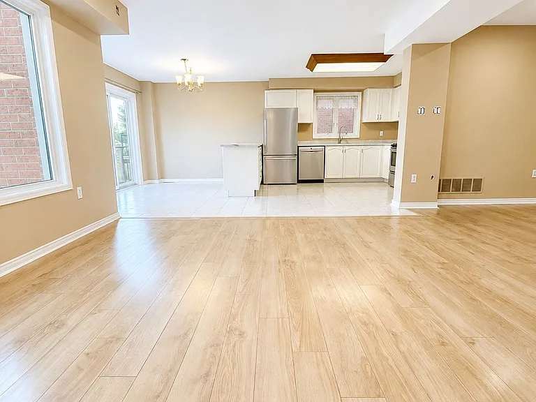 162 Widdifield Ave — Photo 9