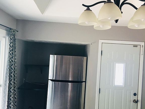 5th image of 7505 Diane Ct