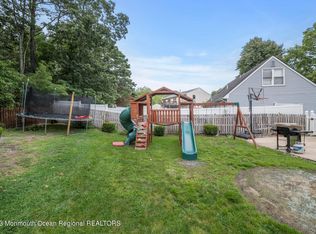 1 Deck Ct, Howell, NJ 07731