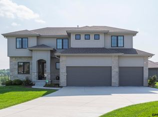 18303 Boyd St, Elkhorn, NE 68022