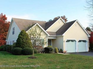 29 Valley Stream Ln, Lakewood, NJ 08701