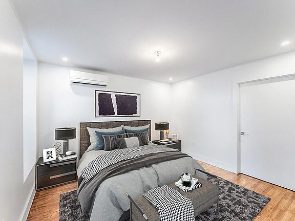 4th image of 684 Washington St #Ba