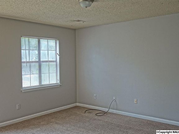 3rd image of 12014 Wyandotte Dr SW