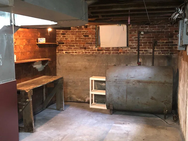 137 Baldwin St #A — Photo 10