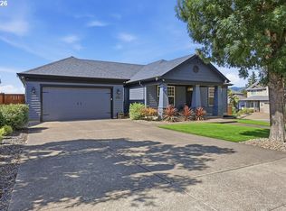 2298 37th St, Springfield, OR 97477