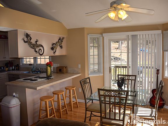3rd image of 185 Acorn Dr