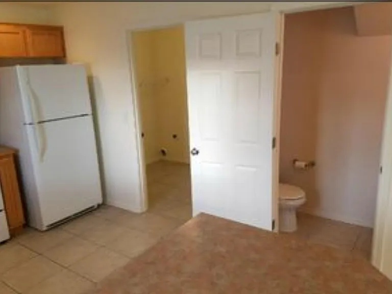 470 S Laguna Dr — Photo 9