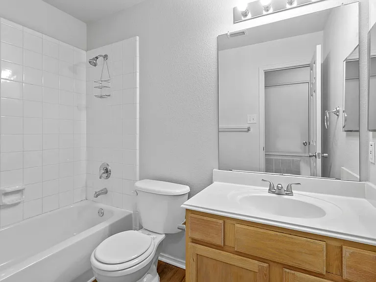 2205 Lookout Ln — Photo 23