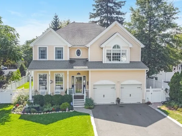 19 Lowell St, Westwood Boro, NJ 07675