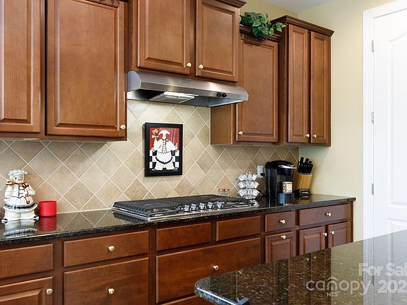 4th image of 368 Monteray Oaks Cir