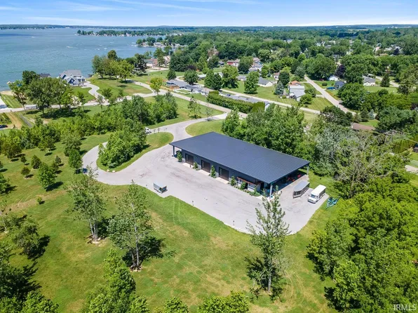 9433 E 1100 N, Syracuse, IN 46567