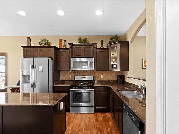 3rd image of 12709 Cozy Cove Ave