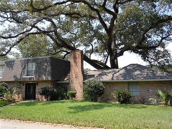1st image of 3731 Riverwood Dr