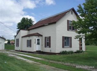 9228 Short Cut Rd, Fair Haven, MI 48023