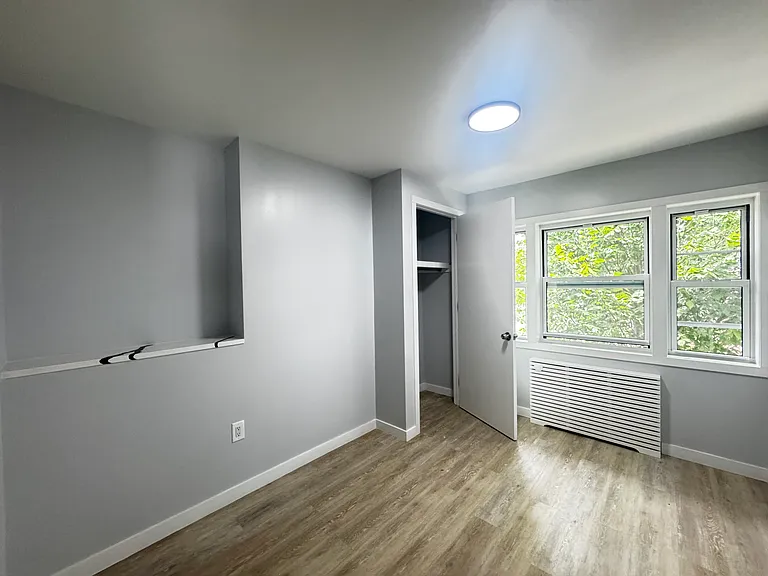 1605 W 8th St #2 — Photo 3