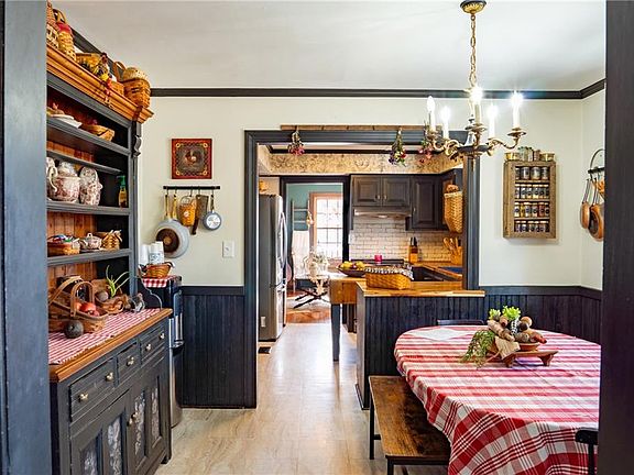 5th image of 125 Aldebaran Rd