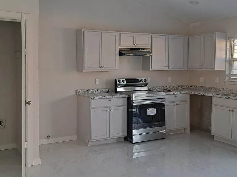 7833 Bermejo Rd — Photo 6