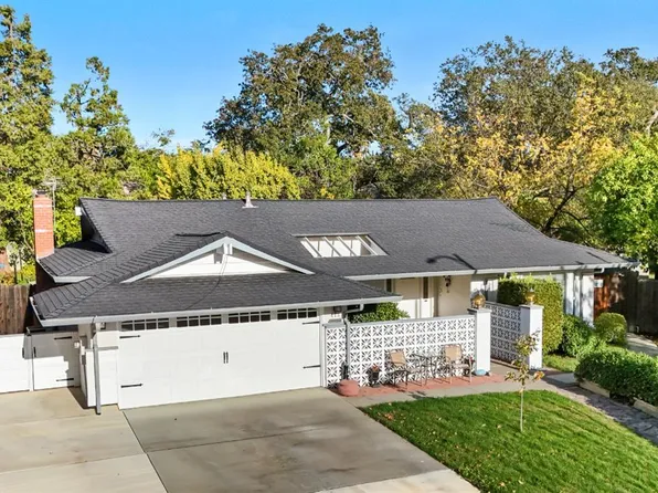 477 N Meadowview Court, Vacaville, CA 95688