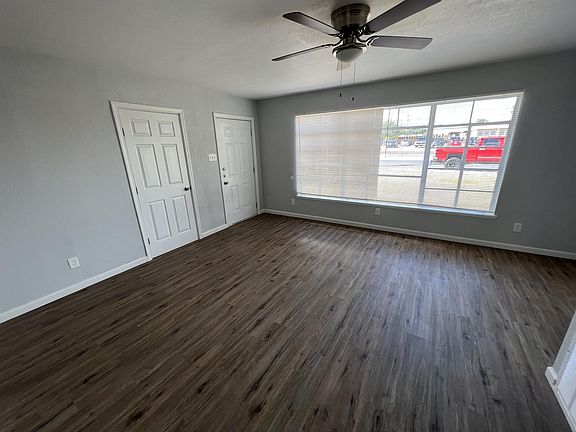 4th image of 306 Koehler Ct