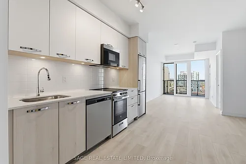 75 James St S #1409 Photo 1