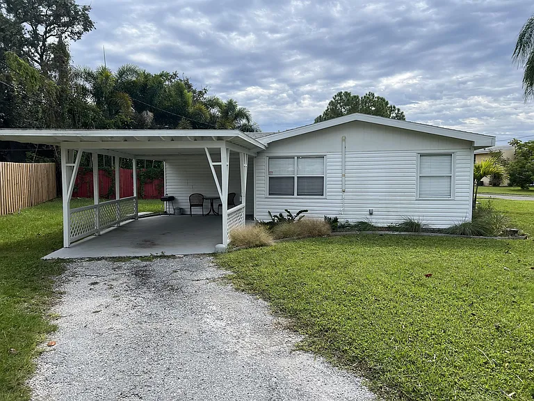 Carport