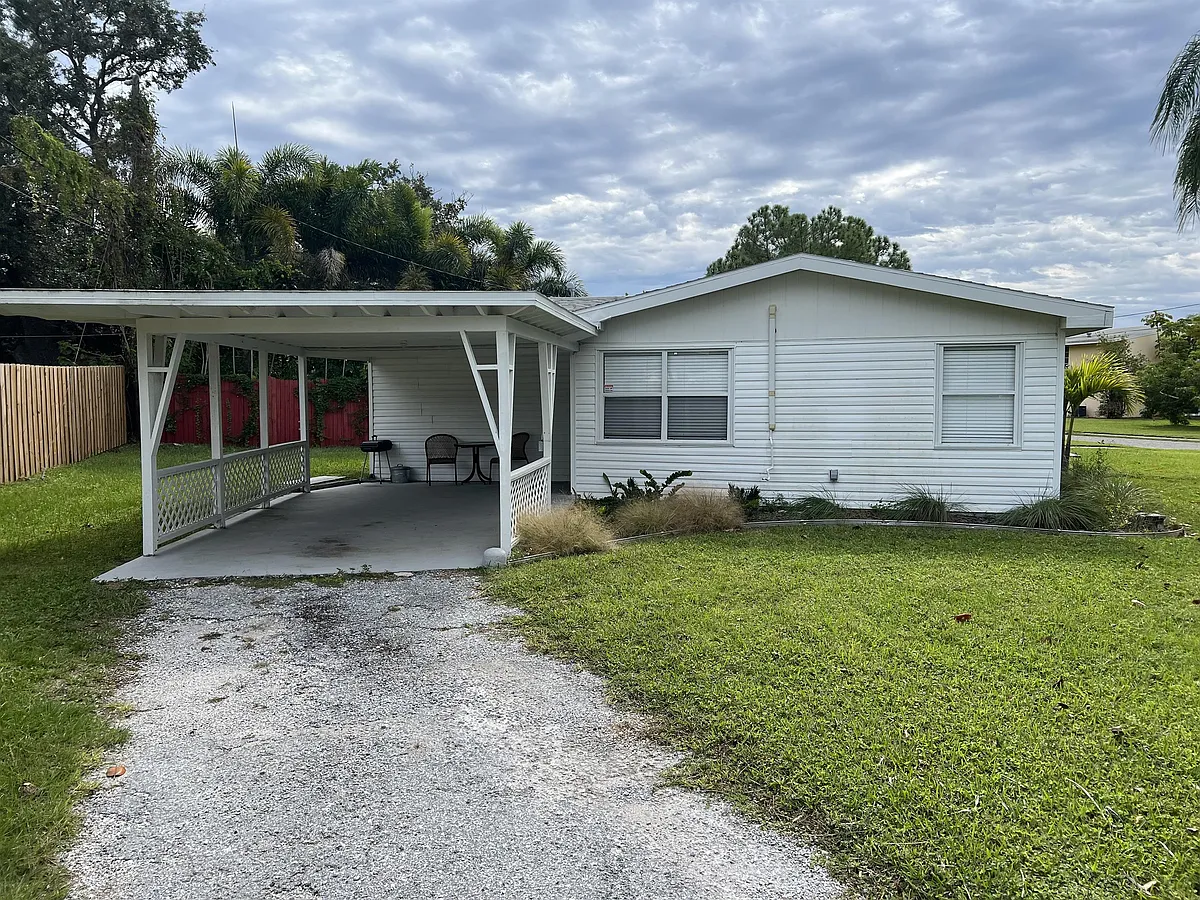 Carport - 6771 Park St S