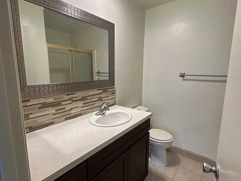 R&A INVESTMENTS HOLT — Photo 19