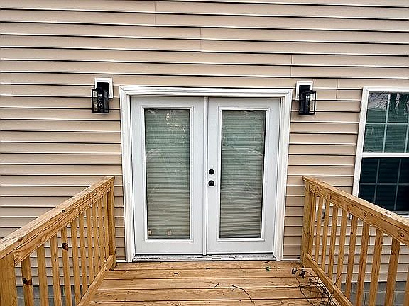3rd image of 822 Garfield St