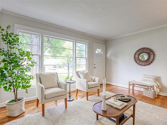 2nd image of 2223 W 74th Ter