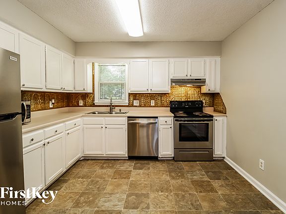 3rd image of 107 Eagle Nest Ct