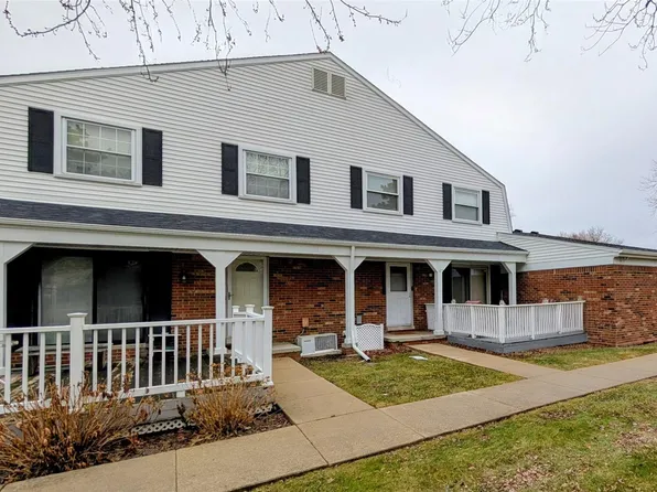 27181 Winchester St, Brownstown, MI 48183