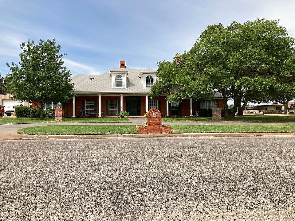 1st image of 2800 Oaklawn Dr