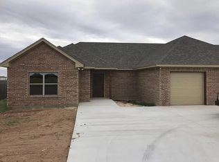 215 Walker Ln, Millsap, TX 76066