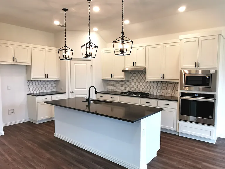 2510 Lovegrass Ln — Photo 5