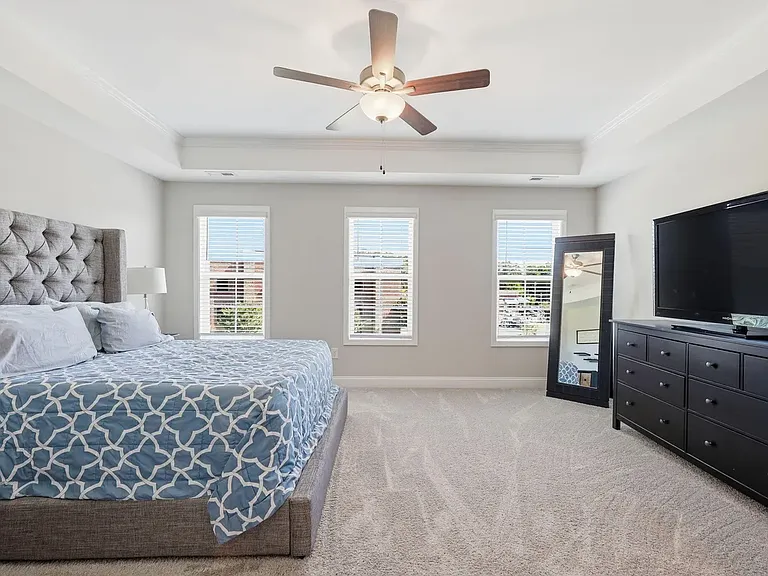 976 Gateway Commons Cir — Photo 31